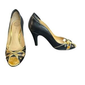 Modern Vintage Size 38 gold and black zobra pumps women’s heels